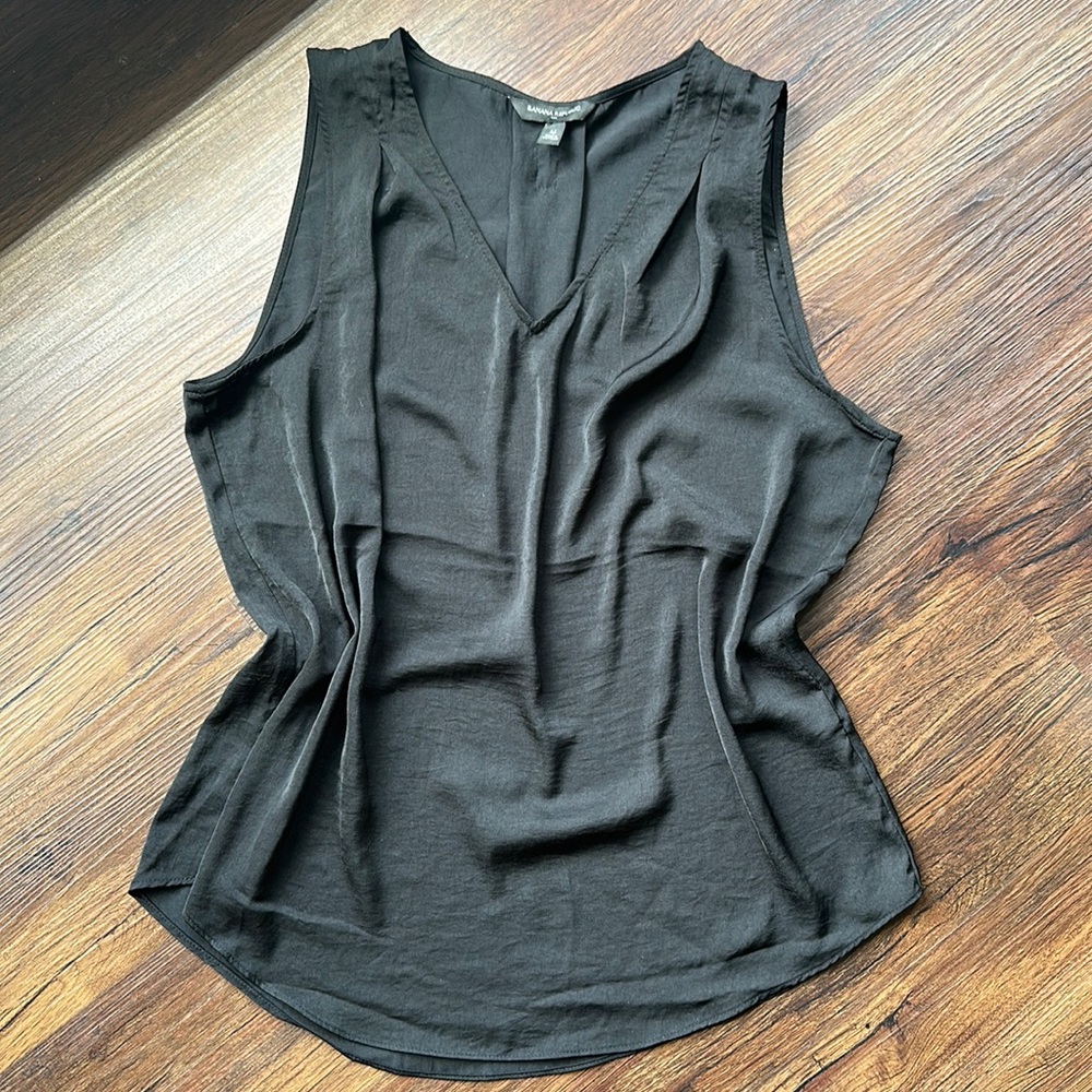 Banana Republic Satin Tank, Size Medium